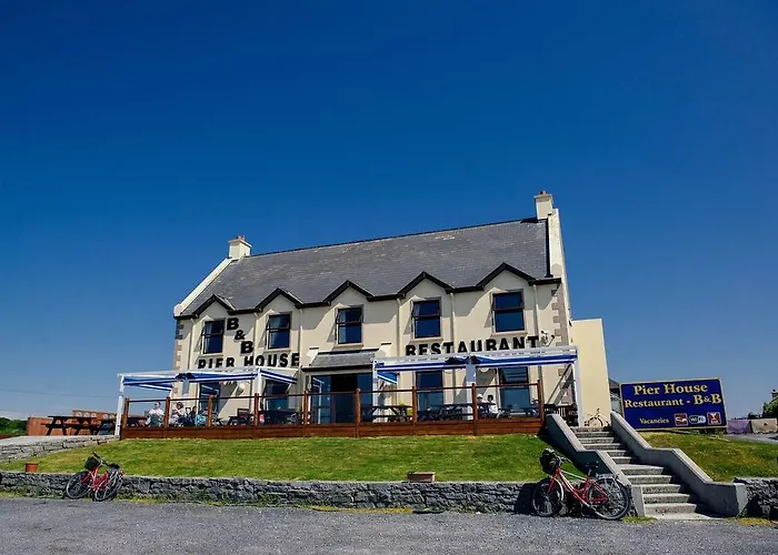 לינה וארוחת בוקר Pier House 3*